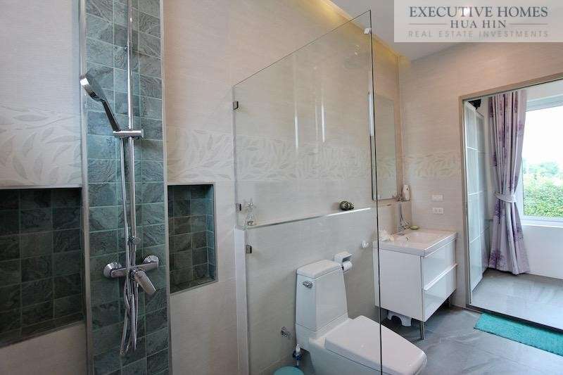 Hua Hin Luxury Villa for Sale11