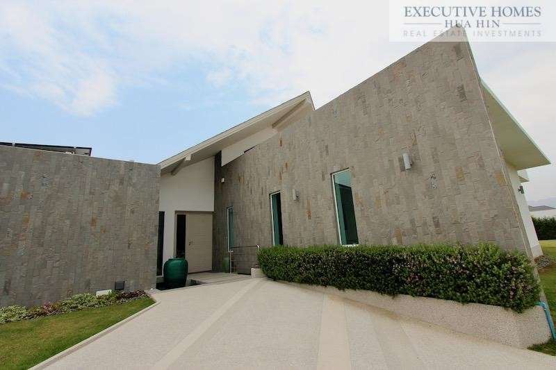 Hua Hin Luxury Villa for Sale13