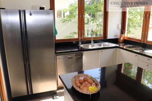 Pranaluxe boutique beachfront pool villa with seaview for sale 13