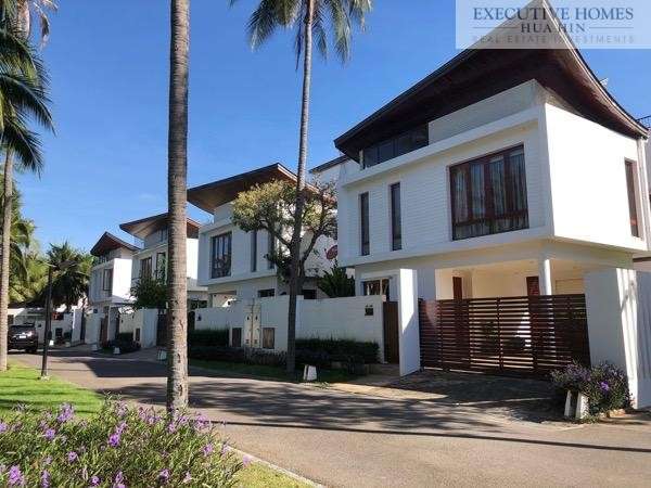 Pranaluxe boutique beachfront pool villa with seaview for sale 47