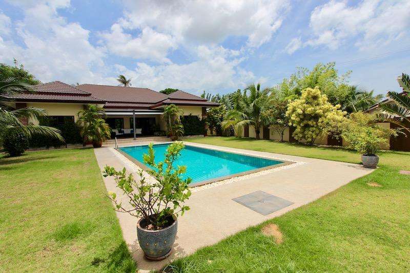 Pranburi Pool Villa for Sale73