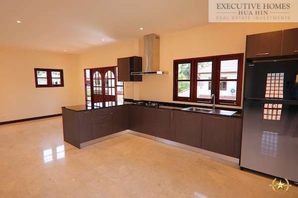 2 storey house with beach location for sale Prak nam Pran 25