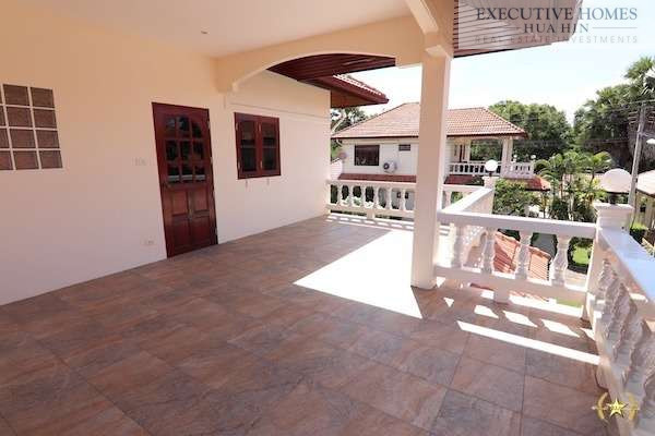 2 storey house with beach location for sale Prak nam Pran 30