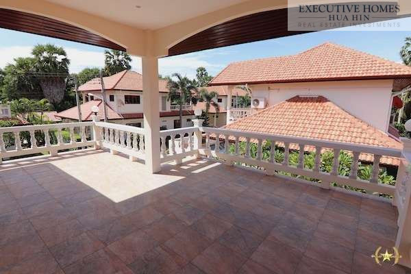 2 storey house with beach location for sale Prak nam Pran 31