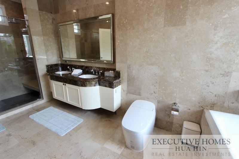 Khao Tao Royal Mountain | LARGE LUXURY HOME FOR SALE IN KAO TAO NEAR BEACH | Khao Tao pool villa for sale