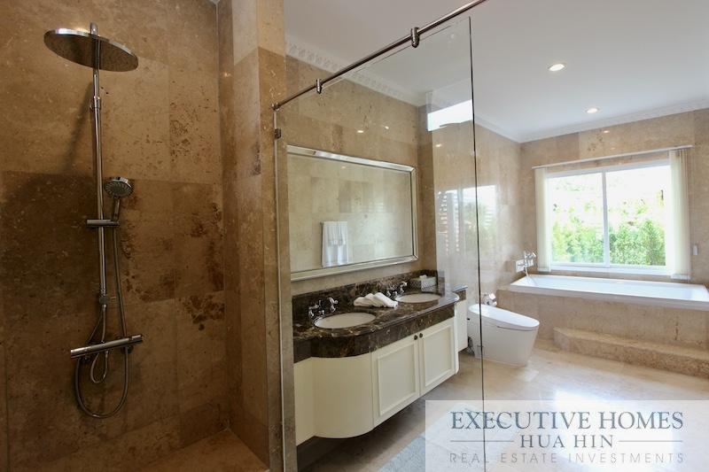 Khao Tao Royal Mountain | LARGE LUXURY HOME FOR SALE IN KAO TAO NEAR BEACH | Khao Tao pool villa for sale