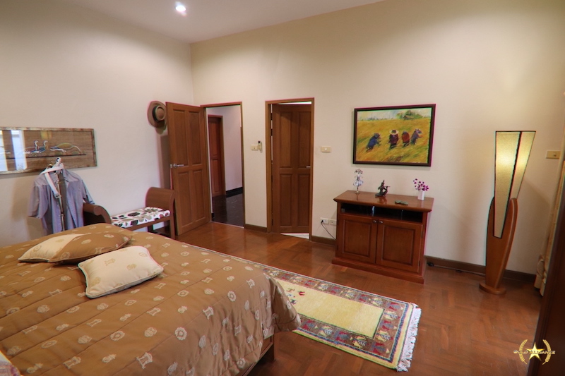 Pine Gold 3 bedroom pool villa for sale Hua Hin soi 6 37