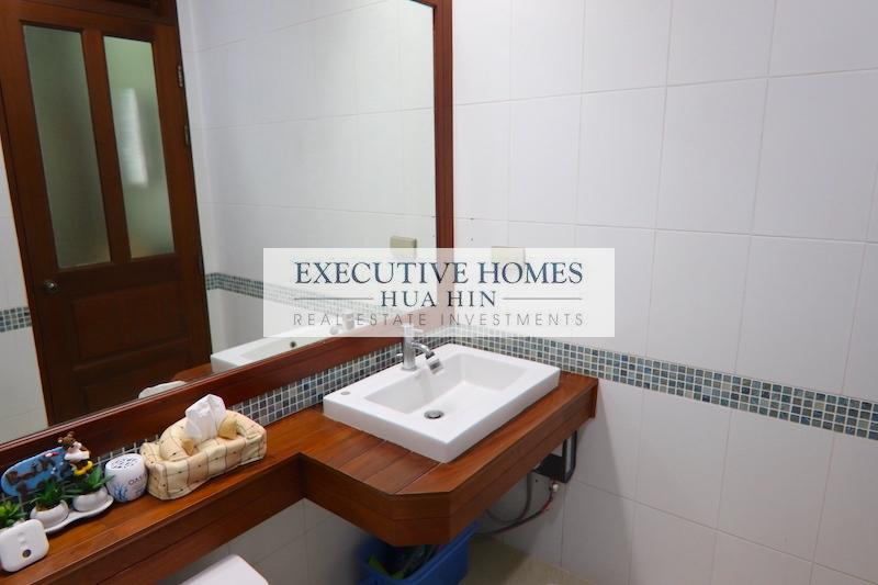 Luxury pool villa for sale Khao Tao Baan Hua Hin 31
