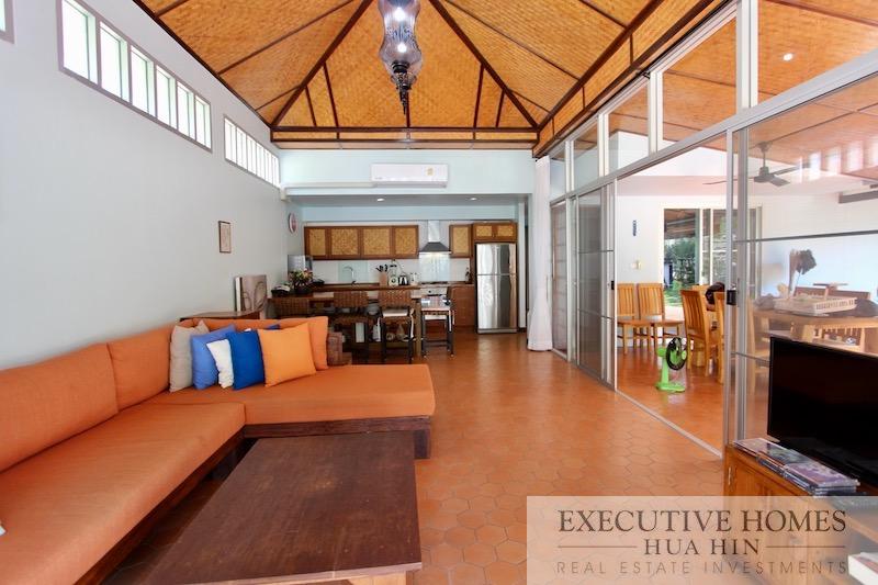 Khao Tao pool villa for sale31