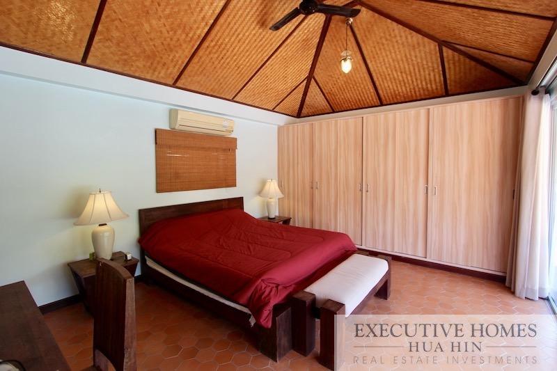 Khao Tao pool villa for sale83