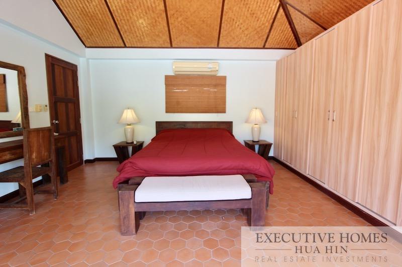 Khao Tao pool villa for sale84