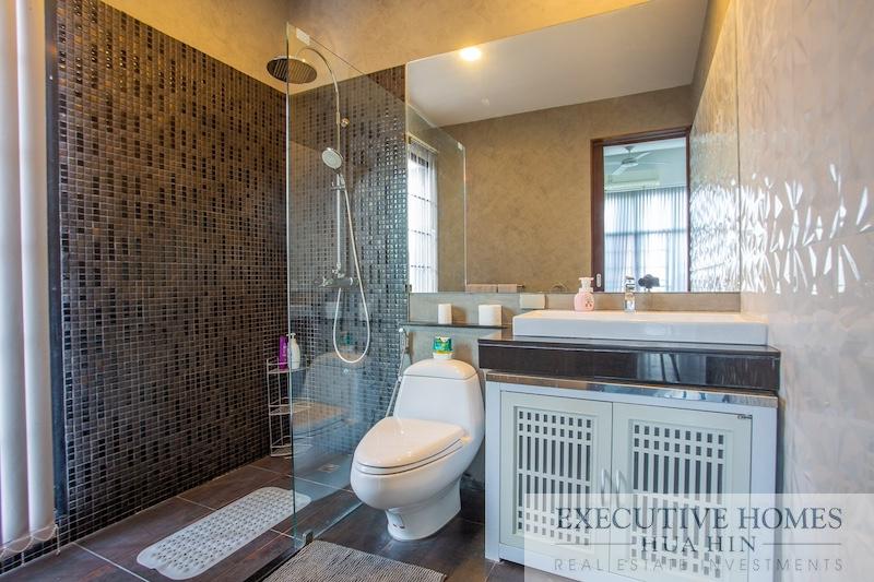 Khao Tao pool villa for sale0