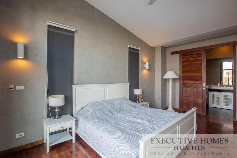 Khao Tao pool villa for sale3