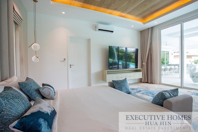 Palm Hills luxury villa | New Luxury Villa for Sale Palm Hills Golf Course | Hua Hin real estate for sale