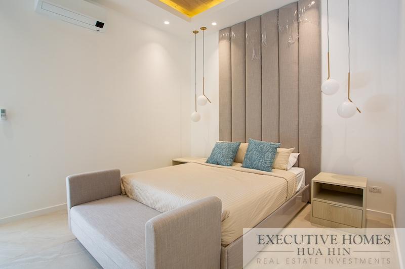 Palm Hills luxury villa | New Luxury Villa for Sale Palm Hills Golf Course | Hua Hin real estate for sale