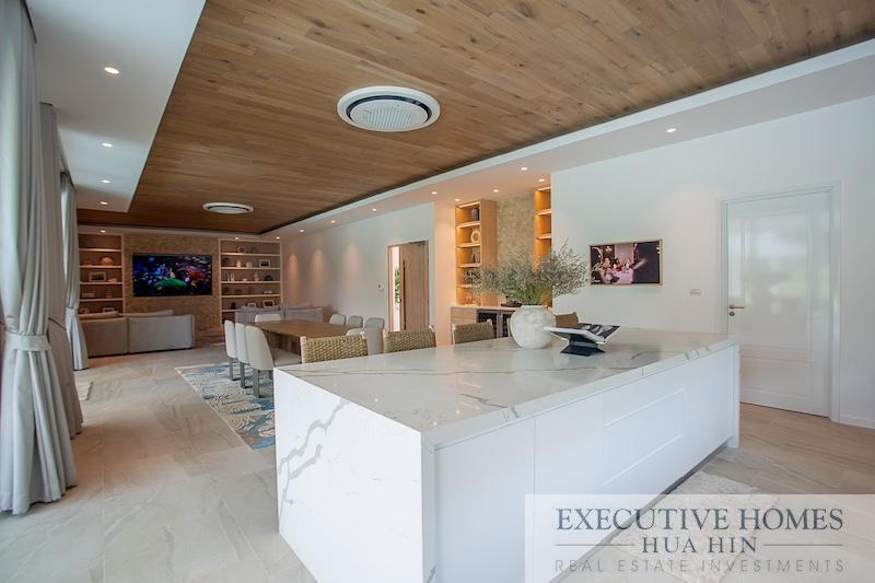 Palm Hills luxury villa | New Luxury Villa for Sale Palm Hills Golf Course | Hua Hin real estate for sale