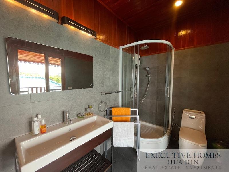Traditional Thai Teak House for Rent in Hua Hin6.54.05 PM (2)