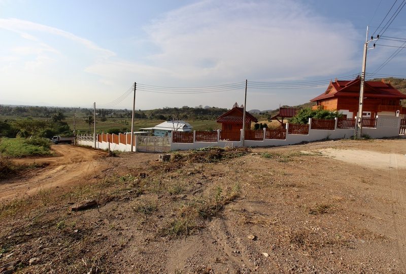 Pranburi Land for Sale |. Elevated Pak Nam Pran Pranburi Land for Sale | Pranburi Property