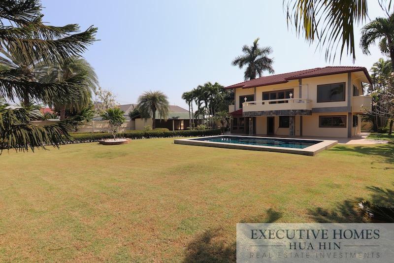 Large pool villa Soi 94 Hua Hin for sale | Large Pool Villa in Hua Hin City Center for Sale