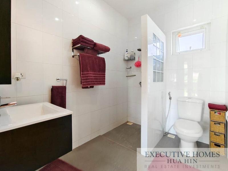 Hua Hin 3 Bed Villa for Sale38