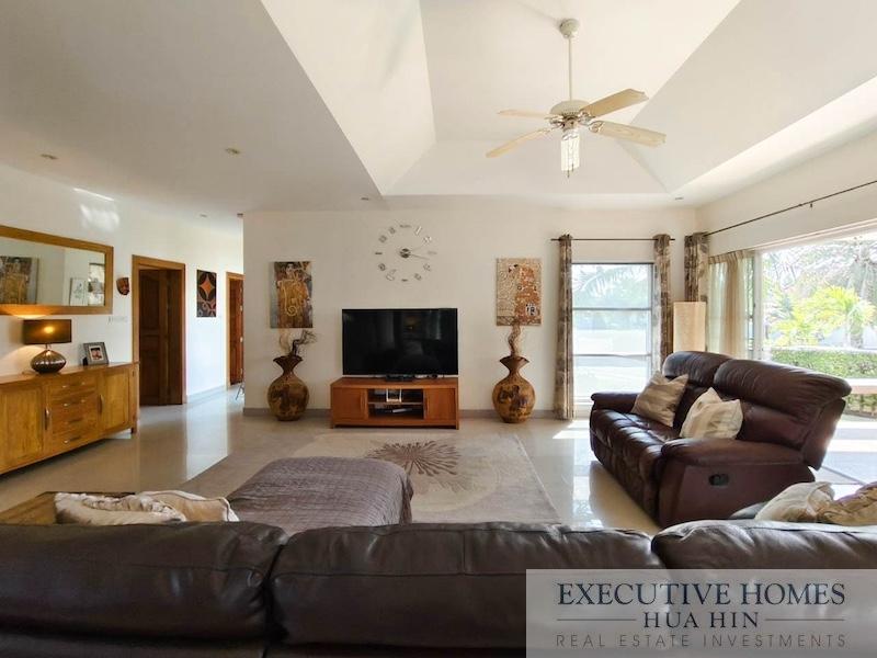 Hua Hin 3 Bed Villa for Sale44