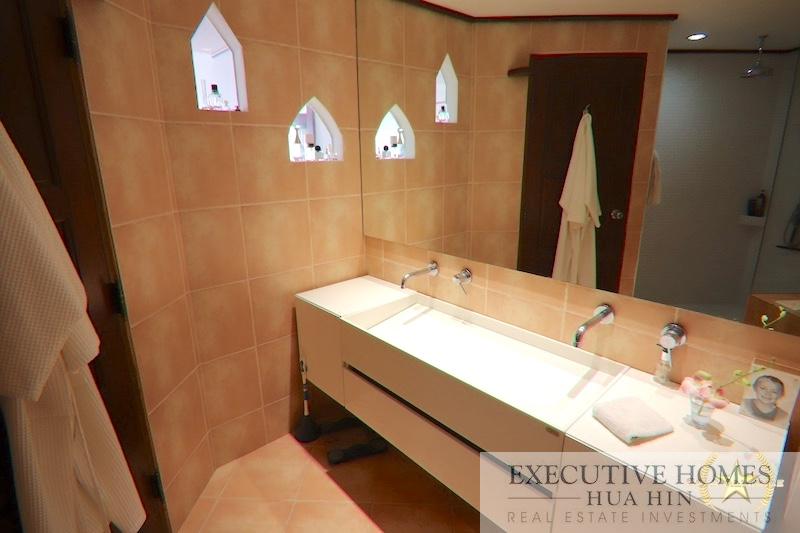 Palm Pavillion condo sea view for sale Hua Hin | Hua Hin Beachfront Condo for Sale Sea View | Hua Hin property for sale