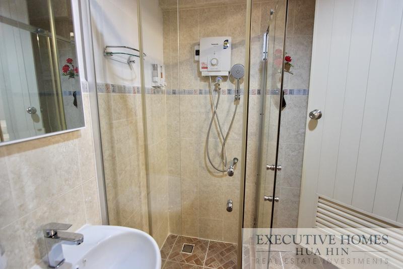 Hua Hin Guest House and Commercial Building for Sale | Hua Hin business for sale | Hua Hin property for sale
