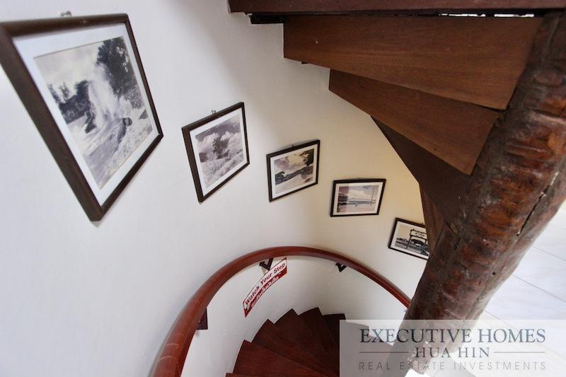 Hua Hin Guest House and Commercial Building for Sale | Hua Hin business for sale | Hua Hin property for sale