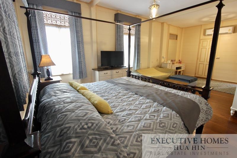 Hua Hin Colonial Teak Home for Sale | Antique Colonial Teak Home for Sale in Hua Hin | Hua Hin property for sale
