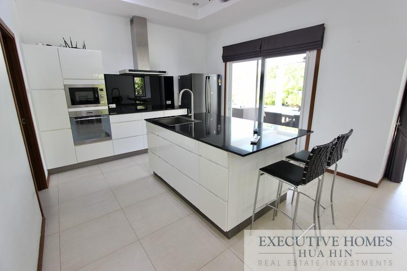 Hua Hin Property for Sale | Spacious 4 Bed Pool Villa for Sale in Hua Hin | Hua Hin Real Estate for SaleHua Hin Property for Sale | Spacious 4 Bed Pool Villa for Sale in Hua Hin | Hua Hin Real Estate for Sale