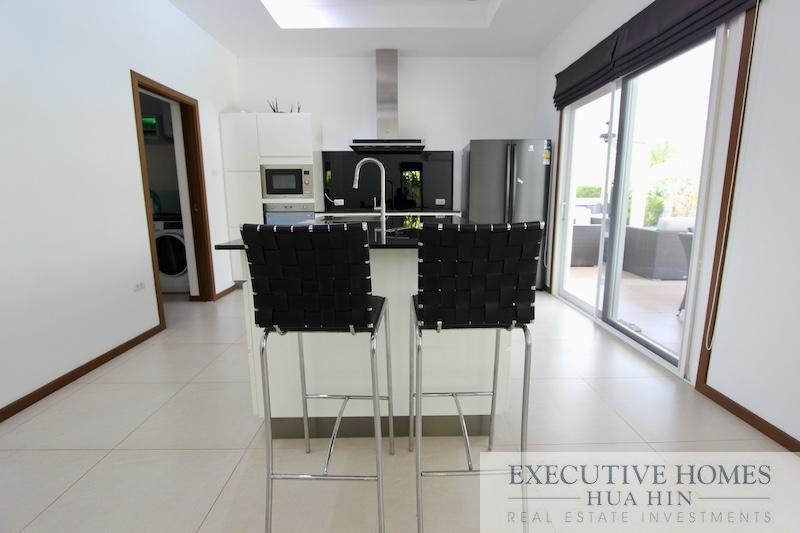 Hua Hin Property for Sale | Spacious 4 Bed Pool Villa for Sale in Hua Hin | Hua Hin Real Estate for SaleHua Hin Property for Sale | Spacious 4 Bed Pool Villa for Sale in Hua Hin | Hua Hin Real Estate for Sale