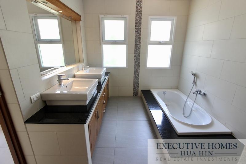 Hua Hin Property for Sale | Spacious 4 Bed Pool Villa for Sale in Hua Hin | Hua Hin Real Estate for SaleHua Hin Property for Sale | Spacious 4 Bed Pool Villa for Sale in Hua Hin | Hua Hin Real Estate for Sale