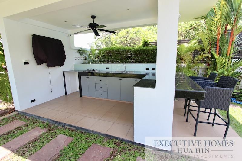 Hua Hin Property for Sale | Spacious 4 Bed Pool Villa for Sale in Hua Hin | Hua Hin Real Estate for Sale