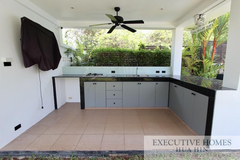 Hua Hin Property for Sale | Spacious 4 Bed Pool Villa for Sale in Hua Hin | Hua Hin Real Estate for Sale