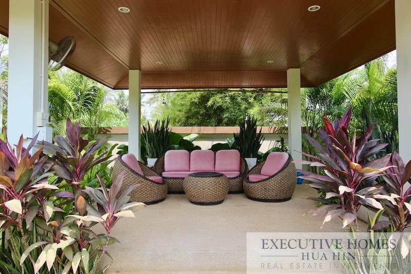 Sam Roi Yod pool villa for sale