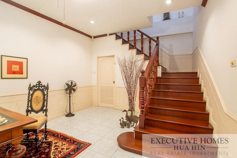 Premium Pool Villa for Sale in Central Hua Hin21
