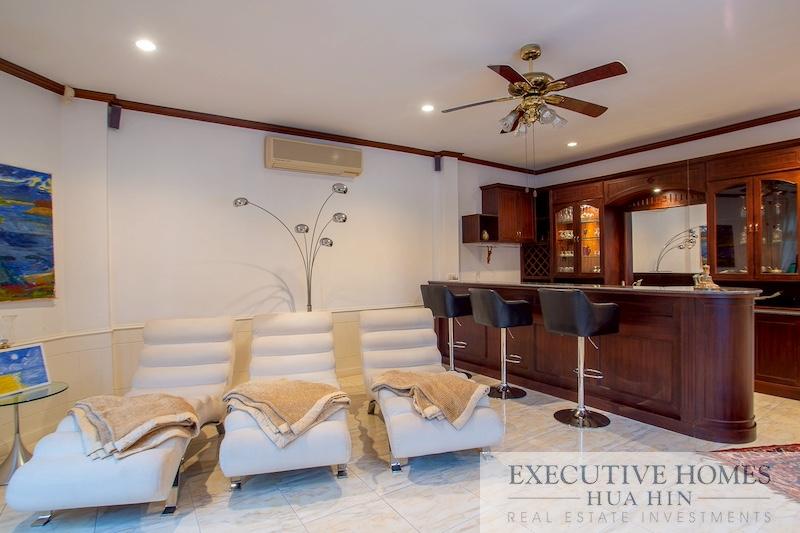 Premium Pool Villa for Sale in Central Hua Hin35